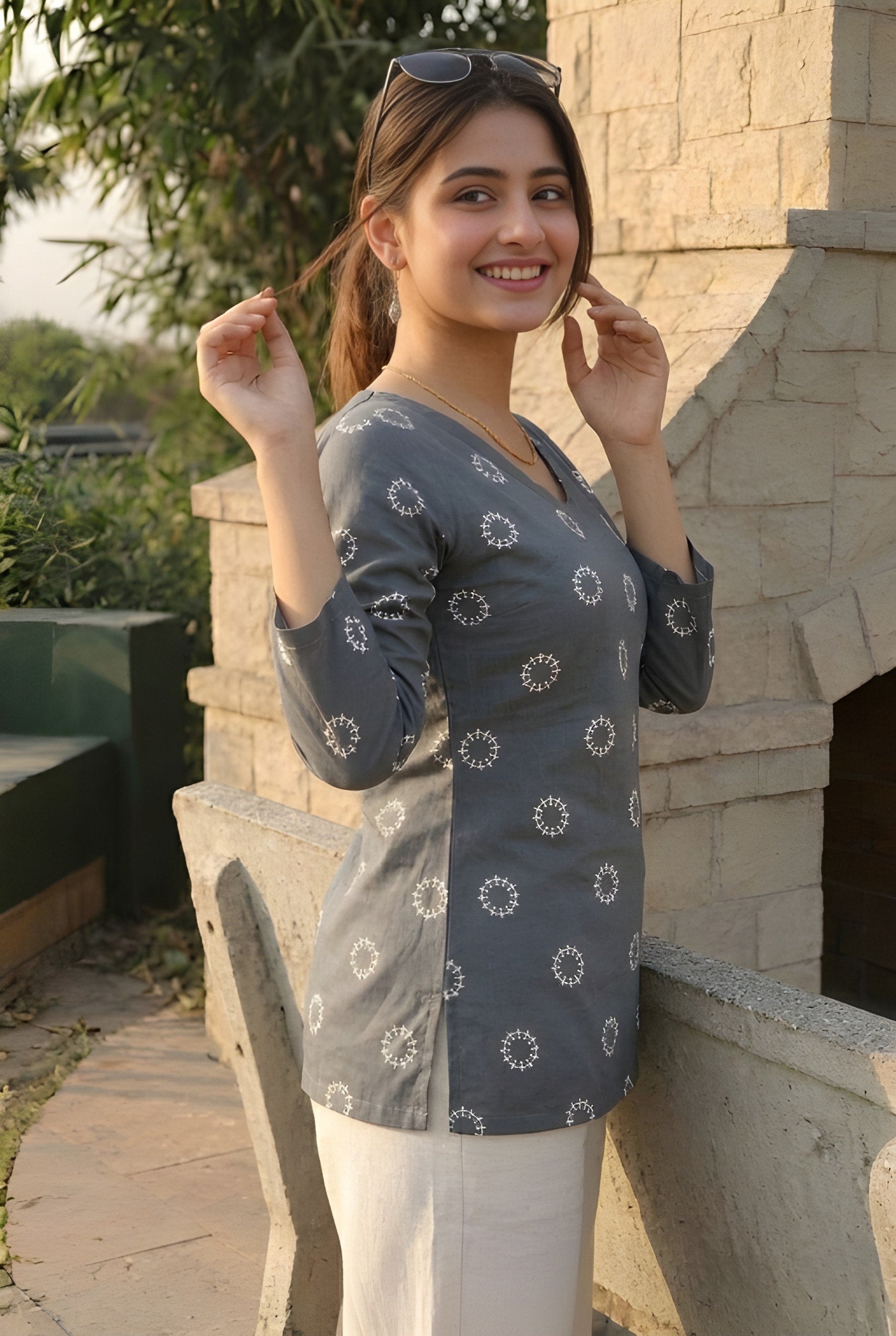 Women's Grey Pure Cotton V-Neck Printed Top